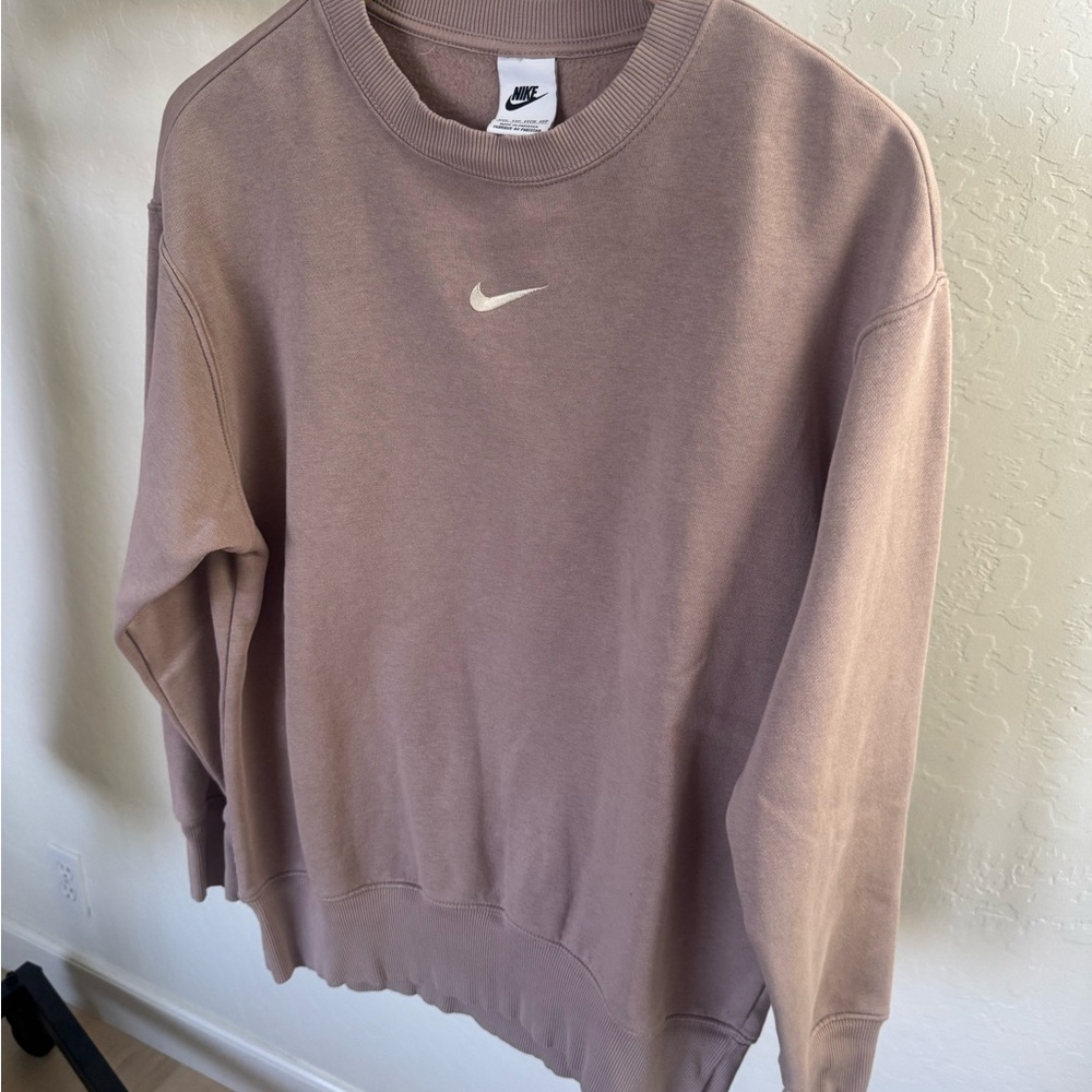 EUC-NIKE SPORTSWEAR OVERSIZED CREW NECK